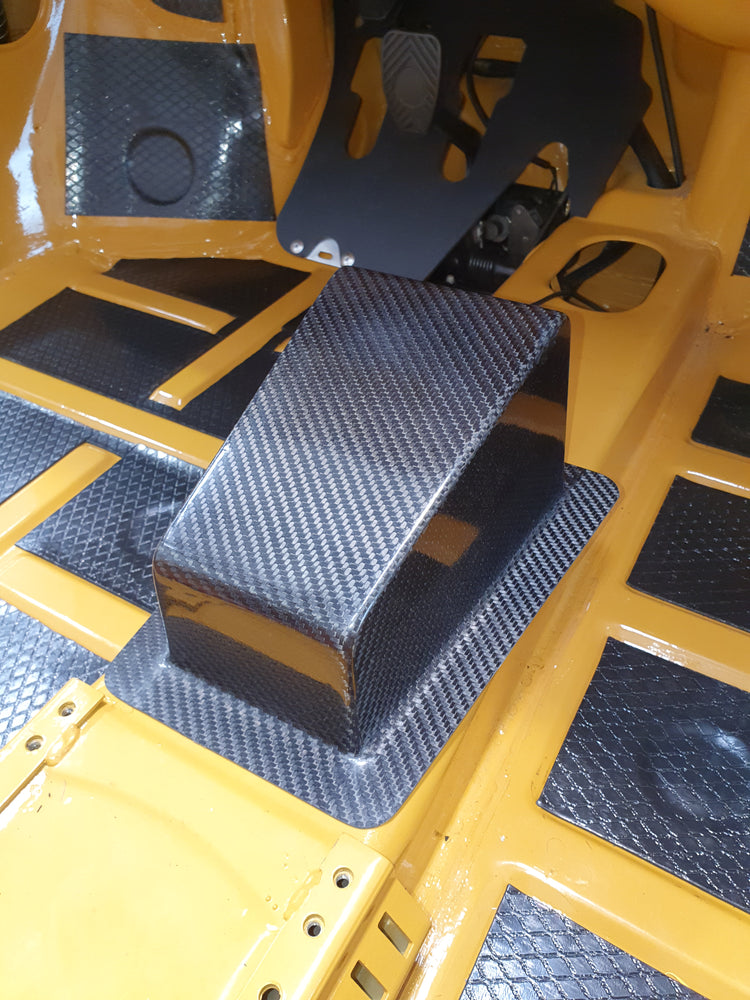 Carbon switch console